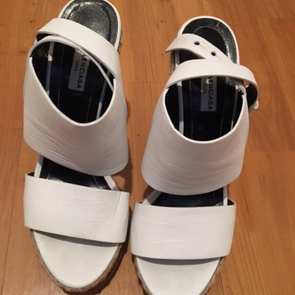Balenciaga size 39 white espadrilles platform strappy sandals